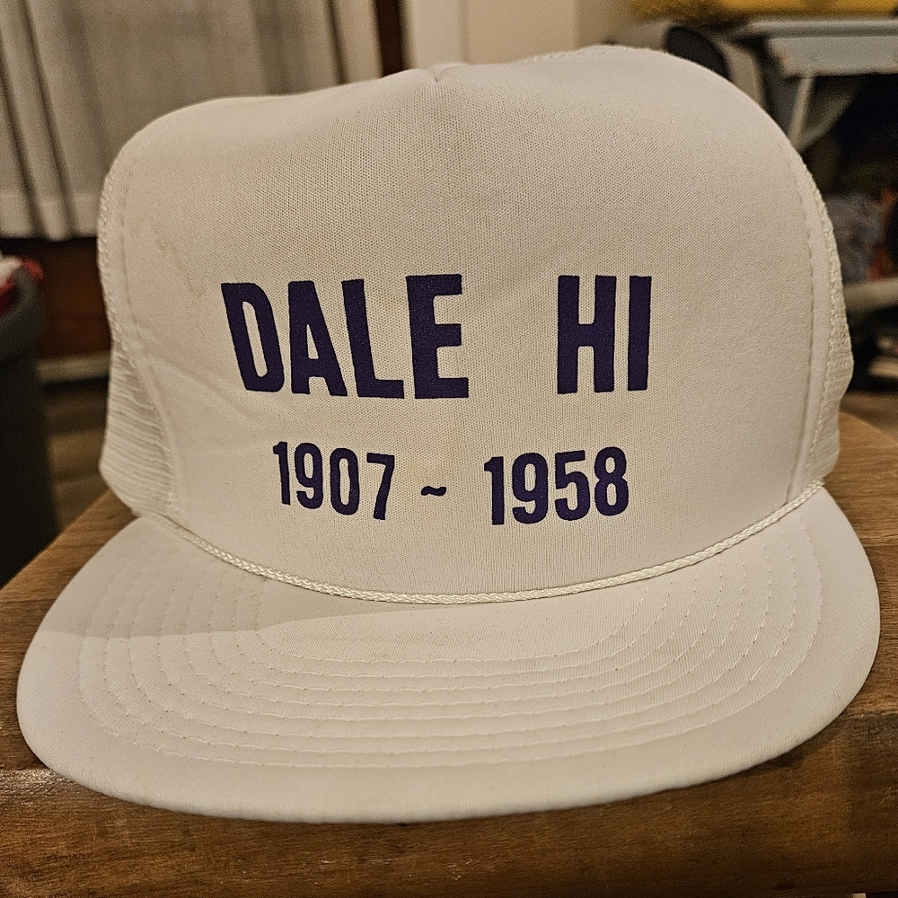 Vintage hat.  Dale HI 1907-1958. White.  Adjustable